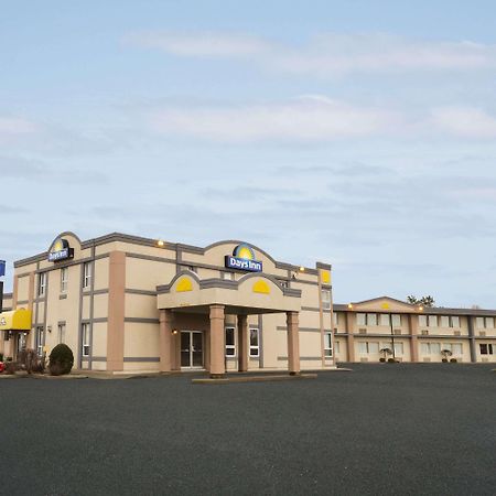 Days Inn By Wyndham Броквилл Экстерьер фото