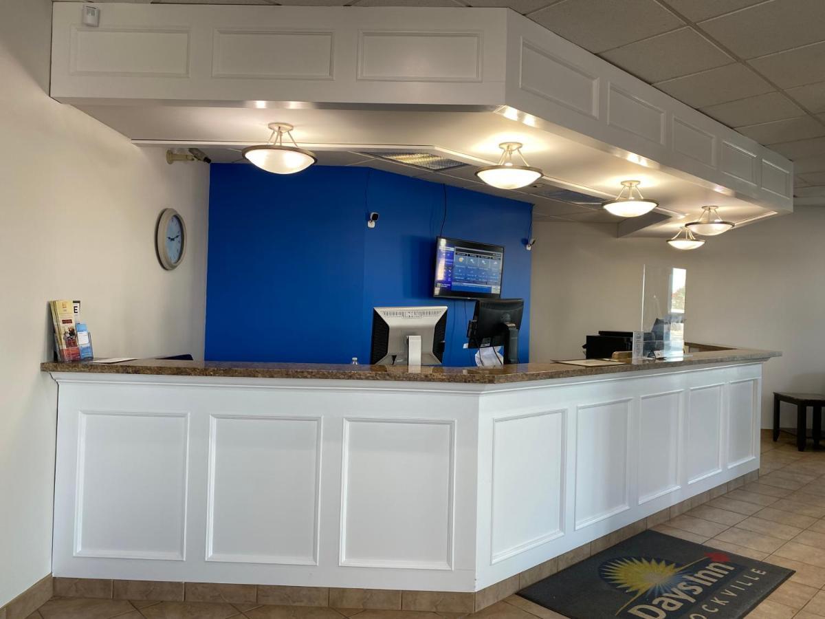 Days Inn By Wyndham Броквилл Экстерьер фото